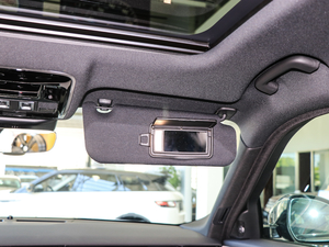 2017P380 SE R-DYNAMIC g