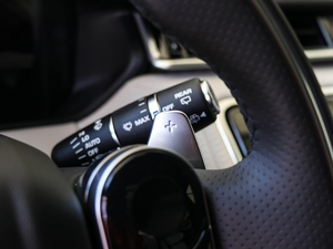 2017P380 SE R-DYNAMIC п؅^