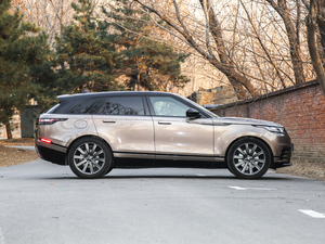 2017P380 HSE R-DYNAMIC w^