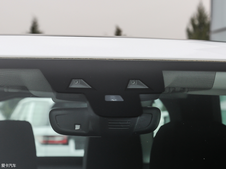 2018l(f)F(xin) 3.0L V6 SE