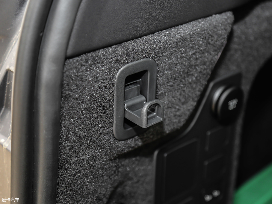 2018l(f)F(xin) 3.0L V6 SE