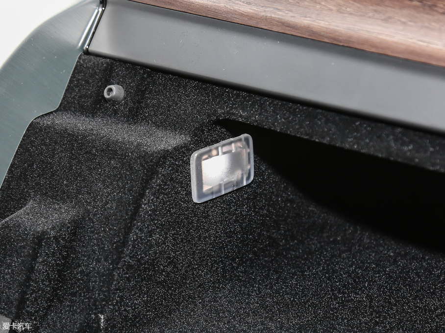 2018l(f)F(xin) 3.0L V6 HSE