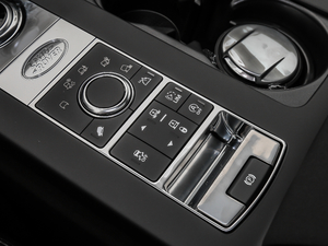 20183.0L V6 SE п؅^