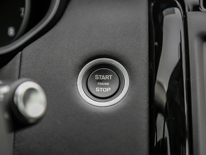 20183.0L V6 SE п؅^