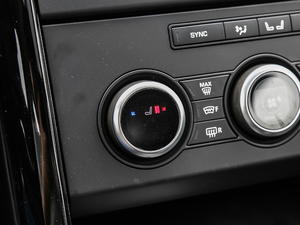 20183.0L V6 SE п؅^