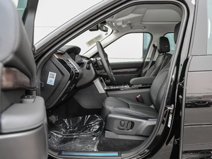 2018款3.0L V6 HSE 前排空间