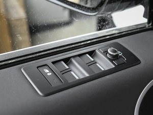 20182.0T SE {܇ƅ^(q)	