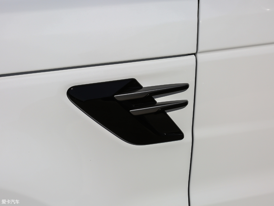 2018\ 3.0 V6 HSE DYNAMIC