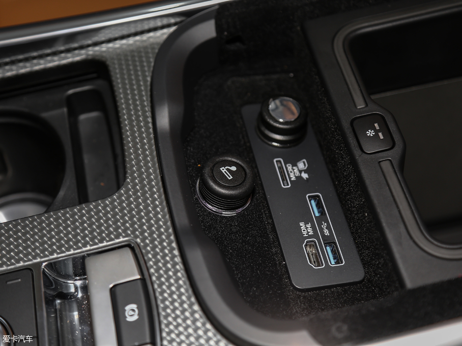 2018����\�� 3.0 V6 HSE DYNAMIC