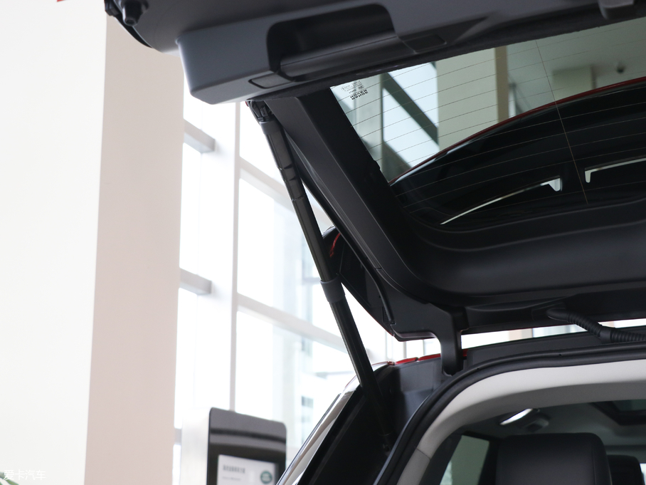 2018\ 3.0 V6 HSE DYNAMIC