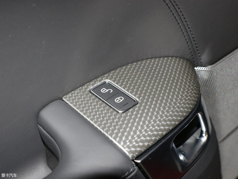 2018\ 3.0 V6 HSE DYNAMIC