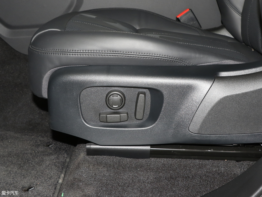 2018\ 3.0 V6 HSE DYNAMIC