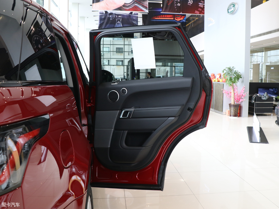 2018\ 3.0 V6 HSE DYNAMIC