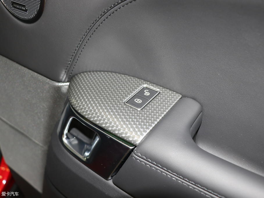 2018\ 3.0 V6 HSE DYNAMIC