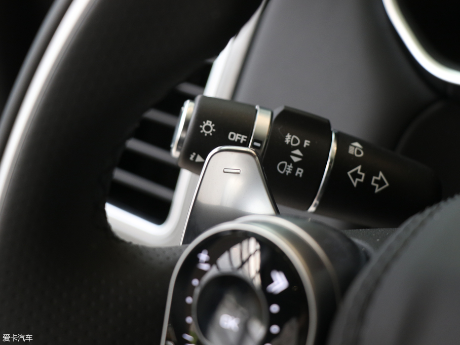 2018����\�� 3.0 V6 HSE DYNAMIC