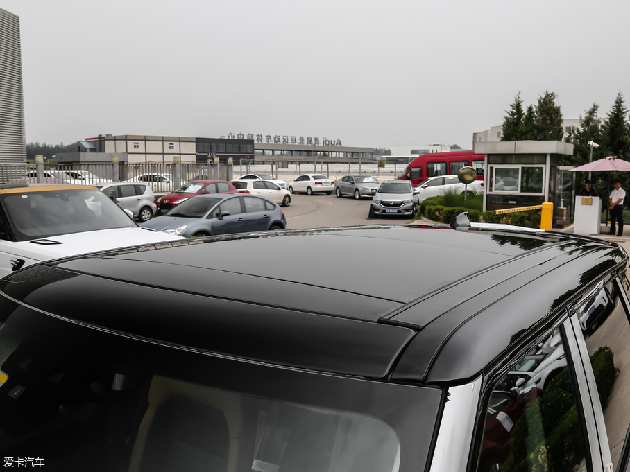 2018\(yn)(dng) 3.0 V6 hЄ(chung)DYNAMIC