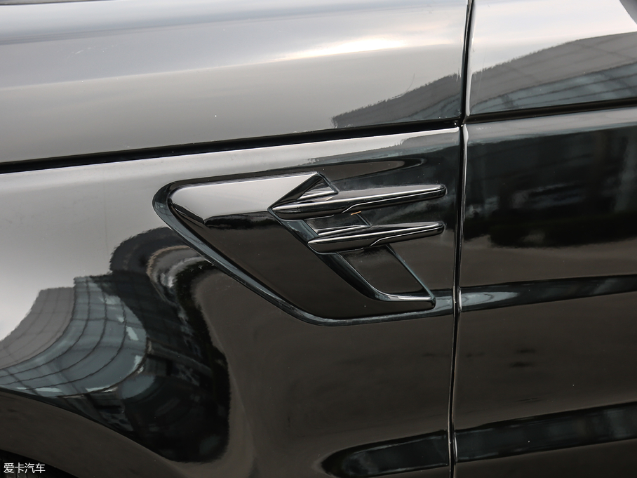 2018\ 3.0 V6 hЄ(chung)DYNAMIC