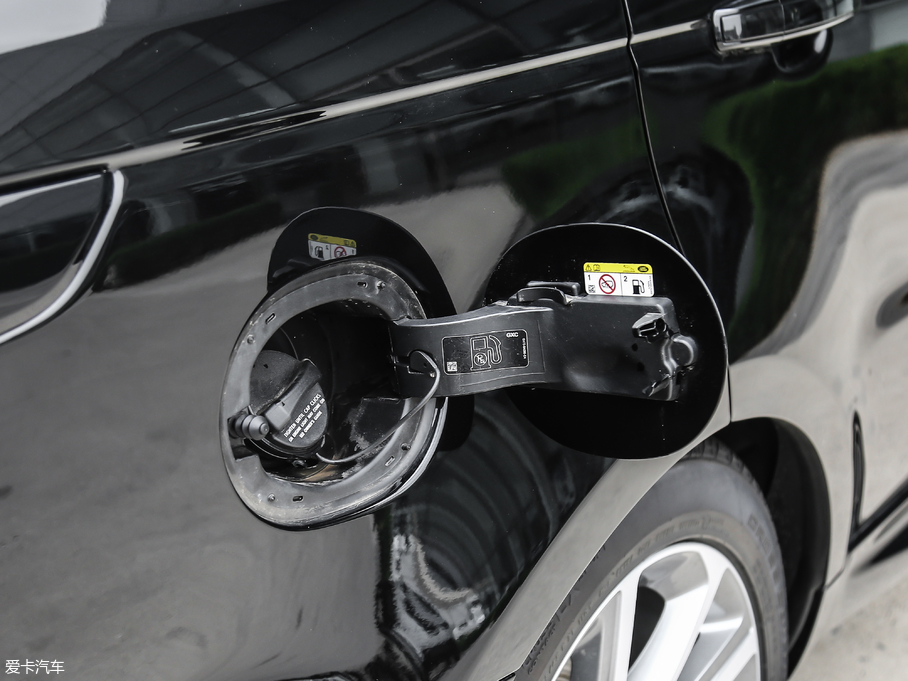 2018\ 3.0 V6 hЄDYNAMIC