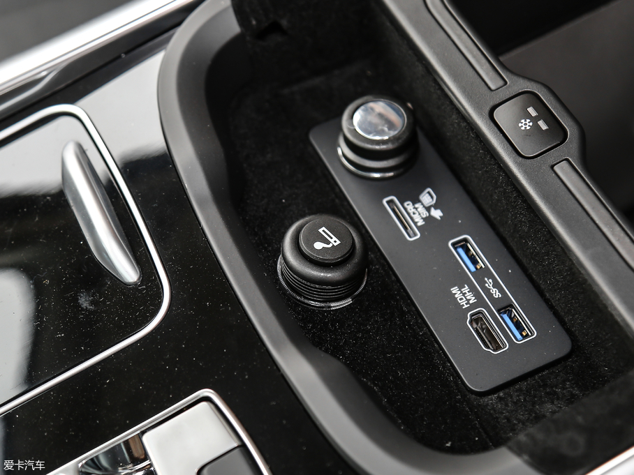 2018\ 3.0 V6 hЄ(chung)DYNAMIC