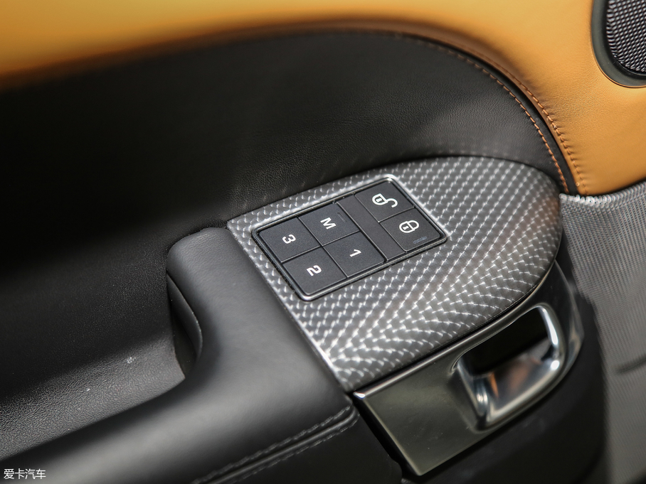 2018\ 3.0 V6 HSE DYNAMIC