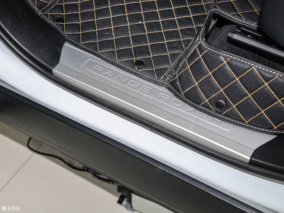 2018\ 3.0 V6 HSE DYNAMIC