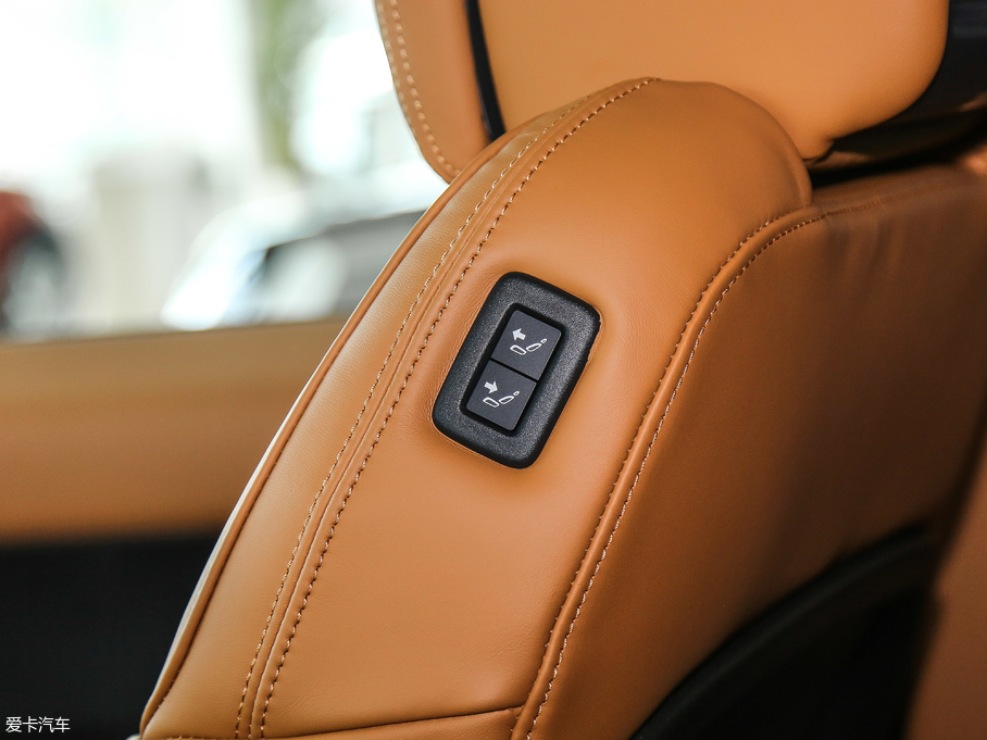 2018\ 3.0 V6 HSE DYNAMIC