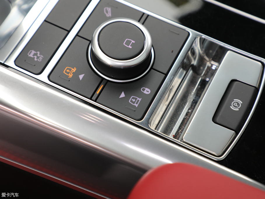 2018\(yn)(dng) 3.0 V6 hЄ(chung)DYNAMIC