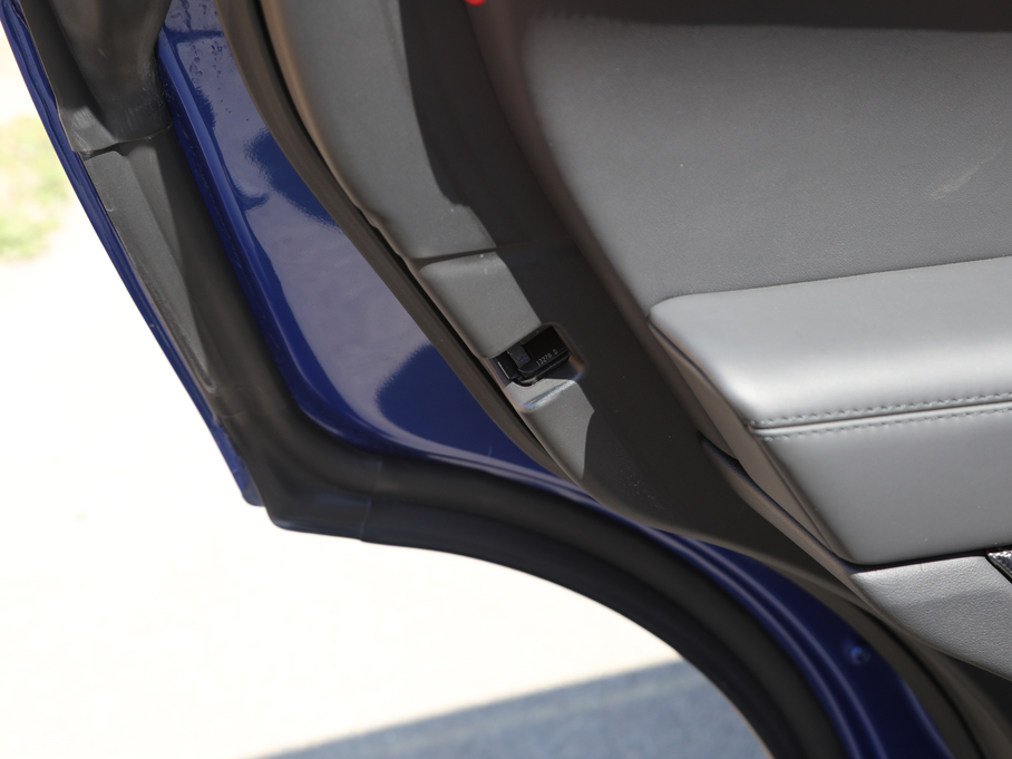 2018\(yn) 5.0 V8 SVR