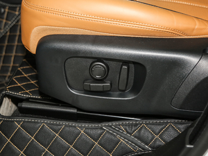 20183.0 V6 HSE DYNAMIC {{