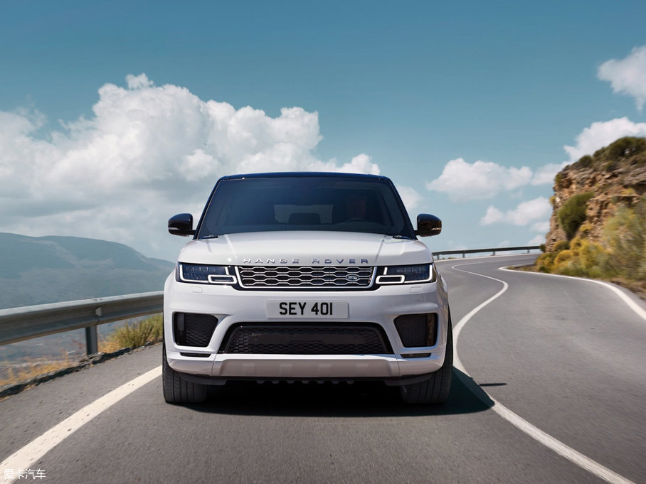 2018\Դ PHEV P400e