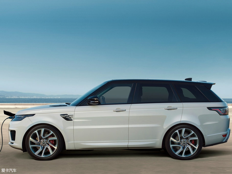 2018\Դ PHEV P400e