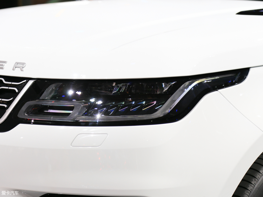 2018\Դ PHEV P400e