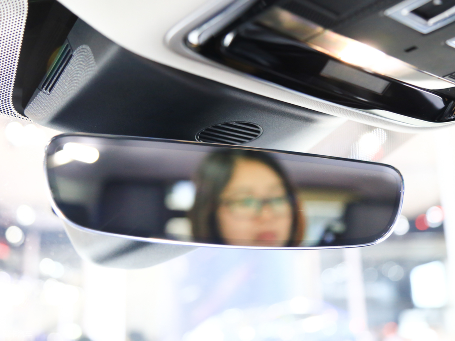 2018\(yn)Դ PHEV P400e