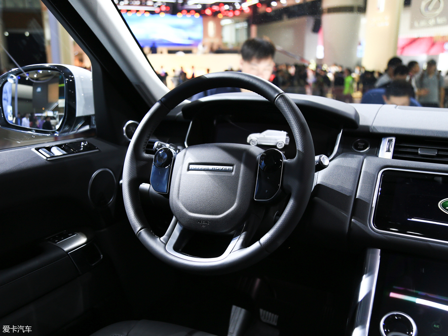 2018\Դ PHEV P400e