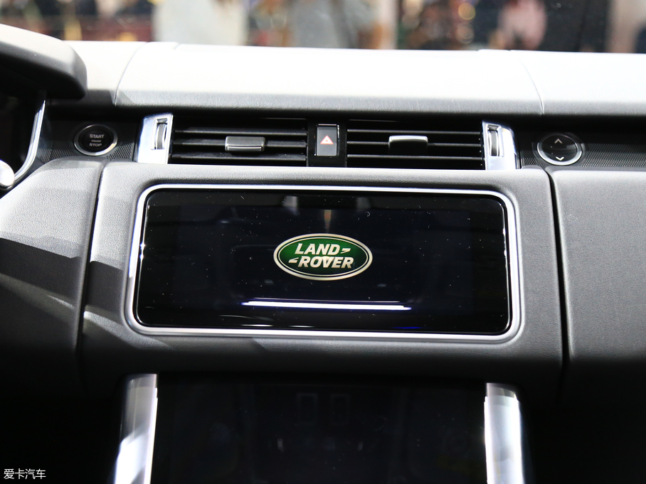 2018\Դ PHEV P400e