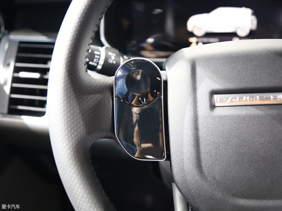 2018\Դ PHEV P400e