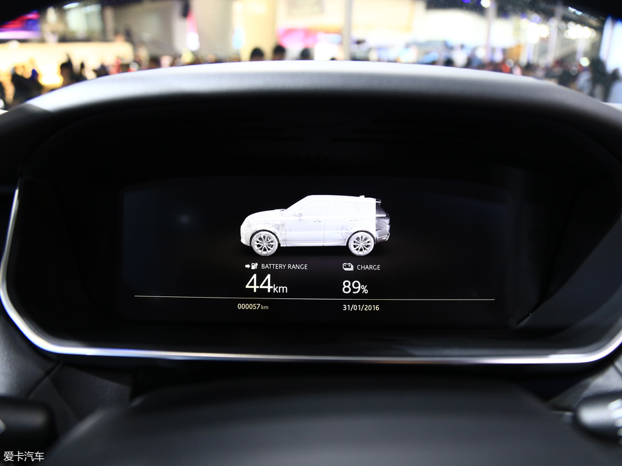 2018\Դ PHEV P400e