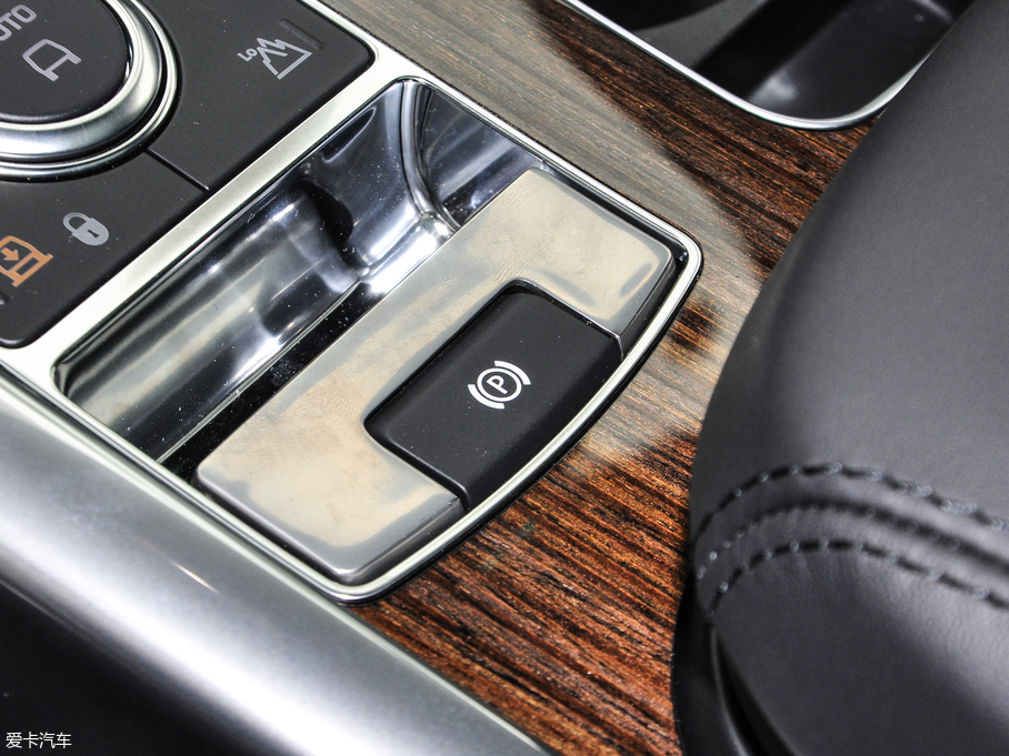 2018\Դ PHEV P400e