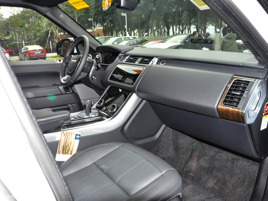 2018\Դ PHEV P400e