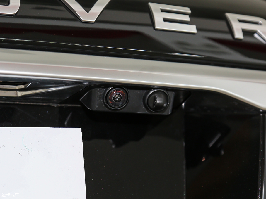 2018\Դ PHEV P400e