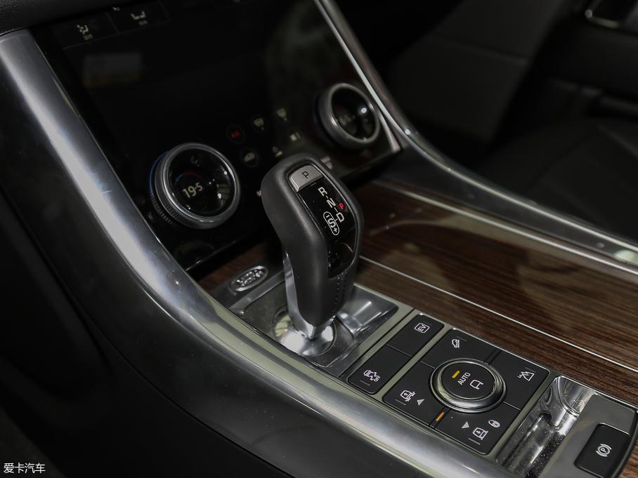 2018\Դ PHEV P400e