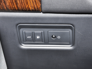 2018PHEV P400e п؅^