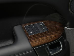 2018PHEV P400e п؅^