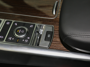 2018PHEV P400e v܇Ƅ