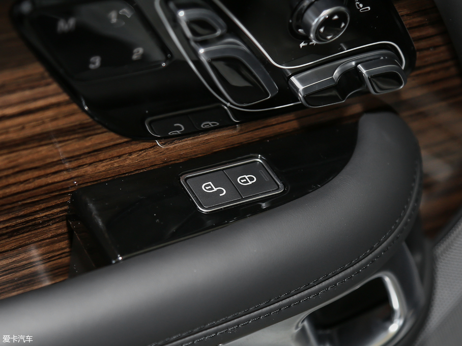 2018 3.0 V6 SC Vogue SE L