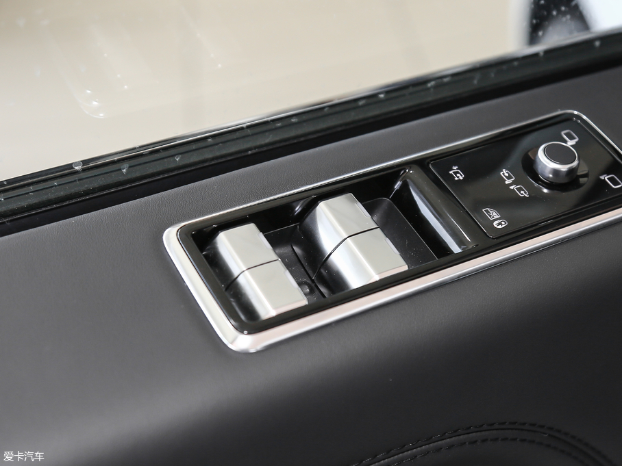 2018 3.0 V6 SC Vogue SE L