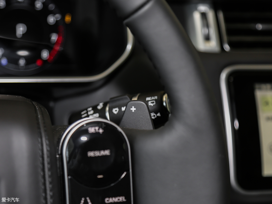 2018 3.0 V6 SC Vogue SE (chung)L