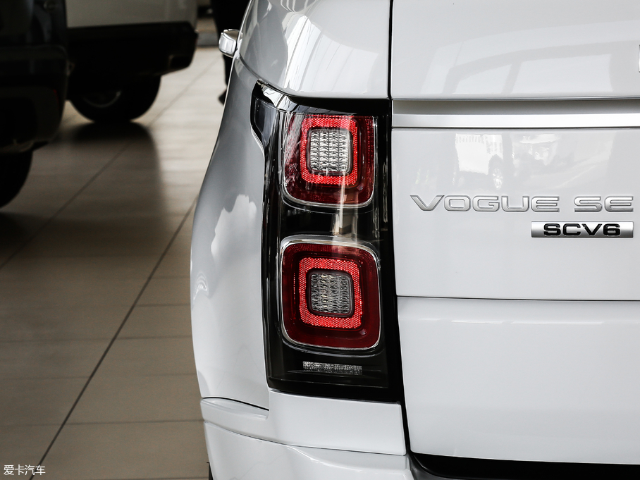 2018 3.0 V6 SC Vogue SE L