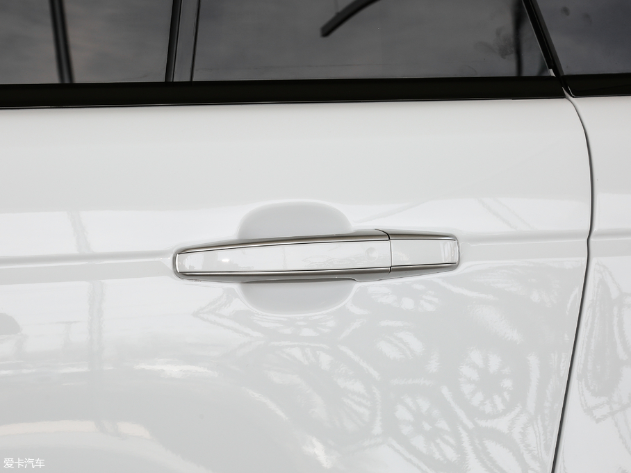 2018 3.0 V6 SC Vogue SE L