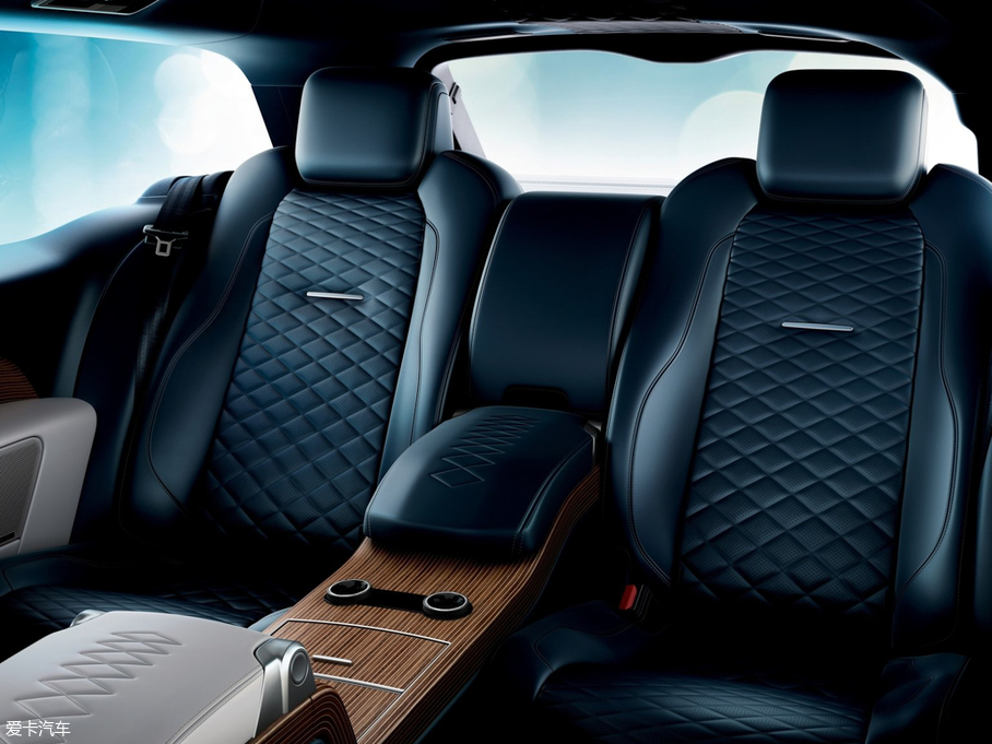 2018��� SV Coupe